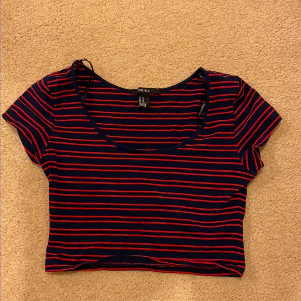 Navy and red crop top tee